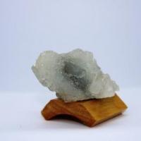 Apophyllite sur quartz f23 2 