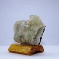 Apophyllite sur quartz f40 3 