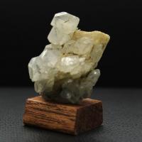 Calcite inclusion hematite h78 3 