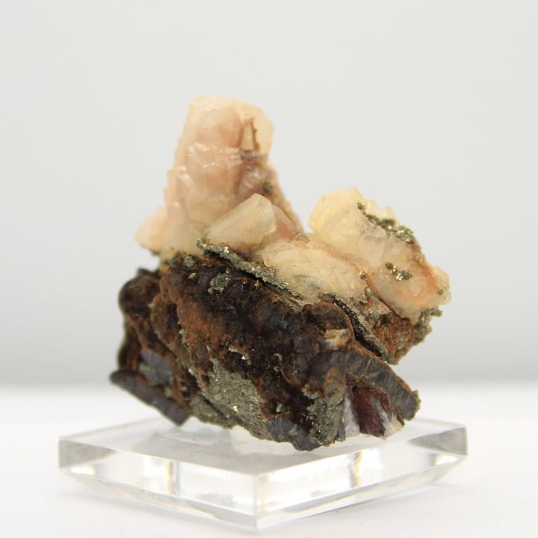 Calcite uv pyrite h84 3 