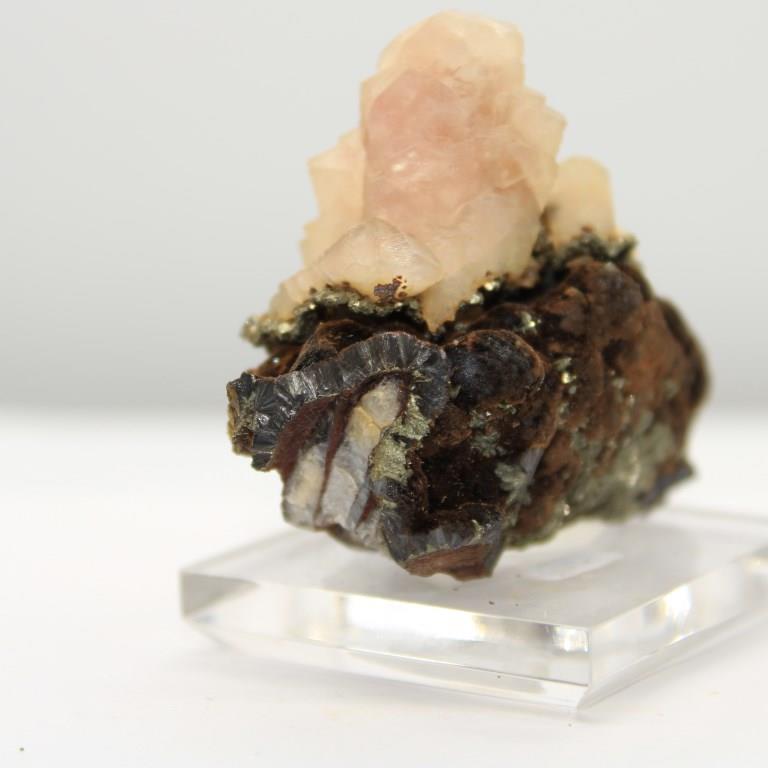 Calcite uv pyrite h84 4 