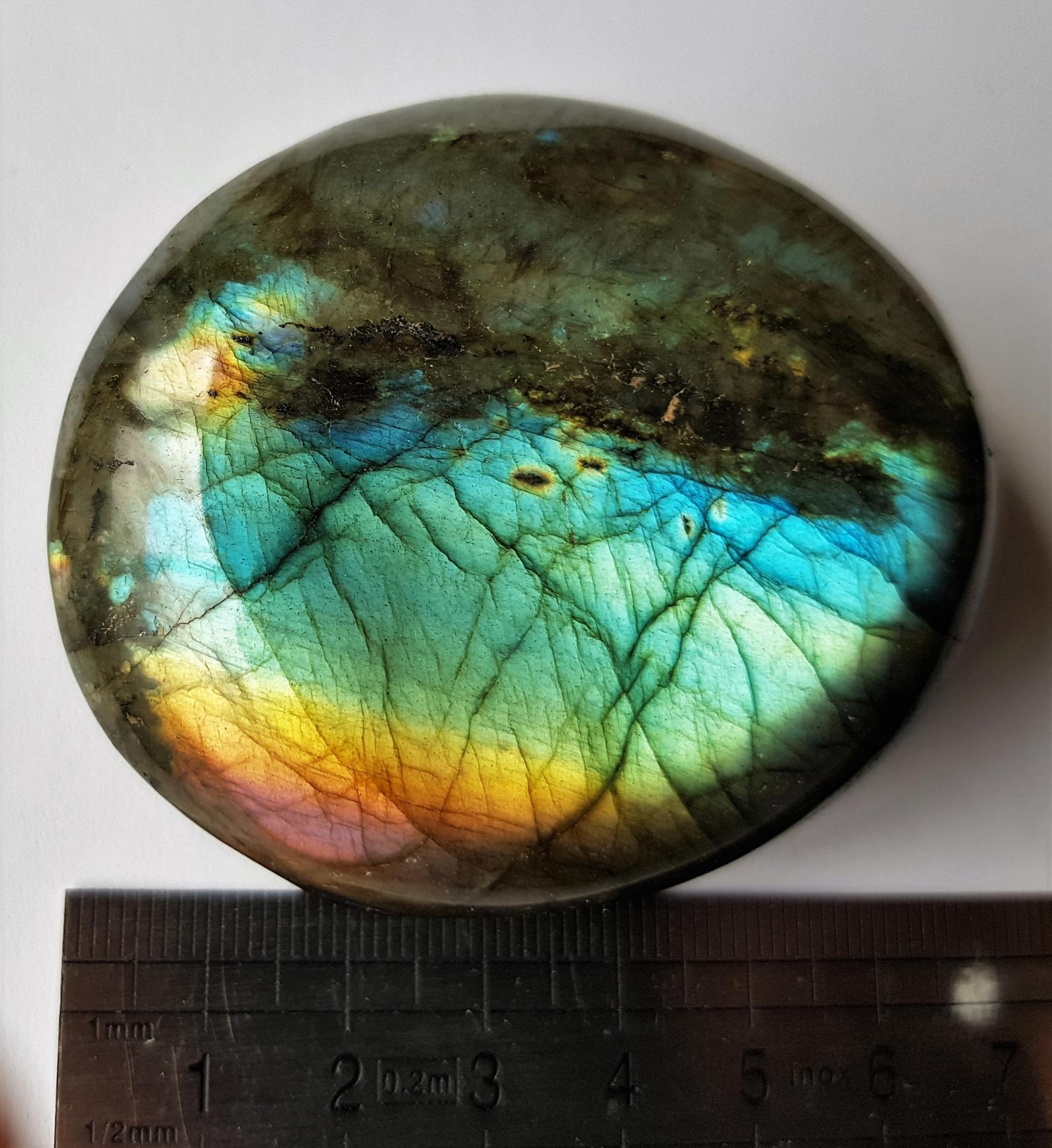 Labradorite 20