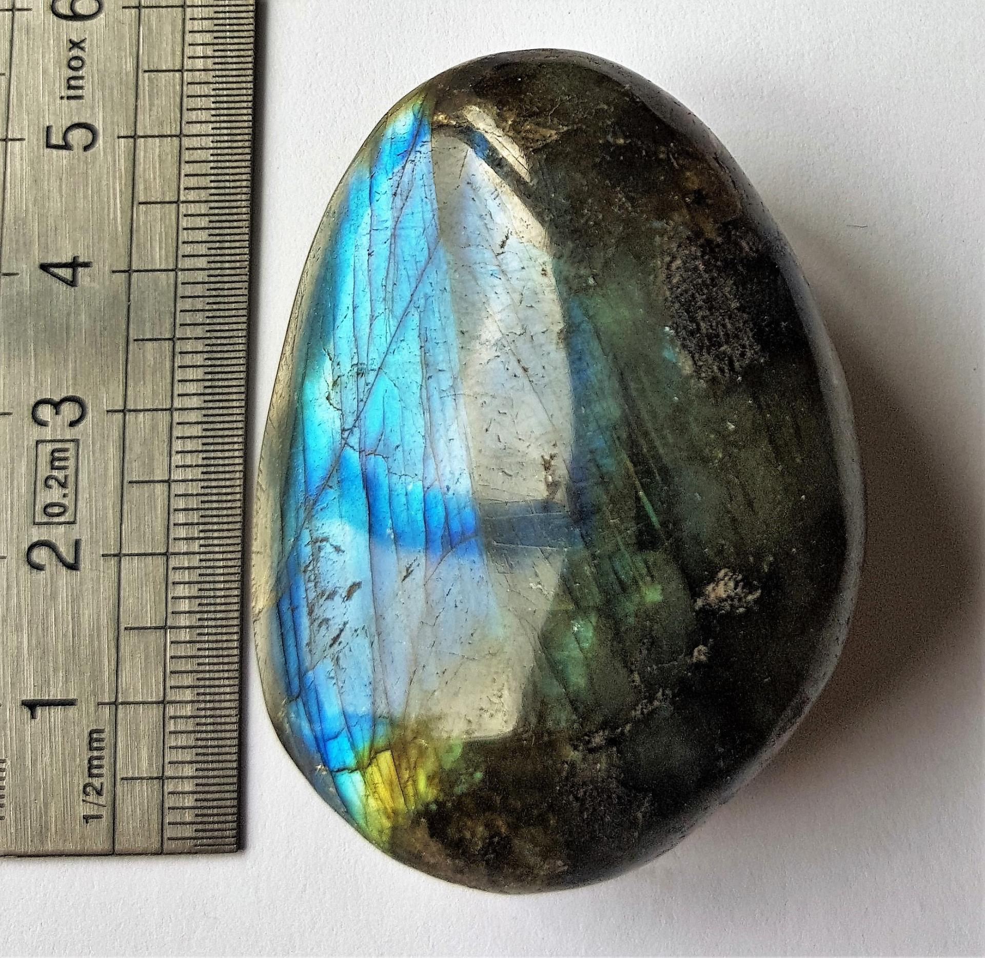 Labradorite 22