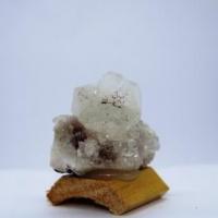 Quartz apophyllite f26 2 